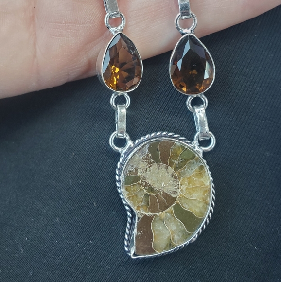 New Ammonite Fossil and Smoky Topaz 925 Silver Necklace. - Picture 4 of 15